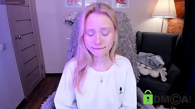 Snapshot of MalenaErnman chatting on 01-20-25, 01:32 MalenaErnman online show from 01-20-25, 01:32