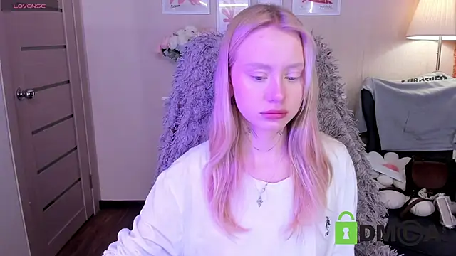 Snapshot of MalenaErnman chatting on 01-20-25, 10:29 MalenaErnman online show from 01-20-25, 10:29