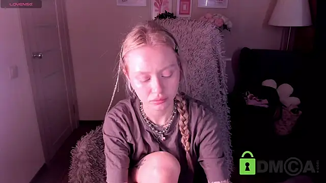 MalenaErnman online show from 02-10-26, 10:47