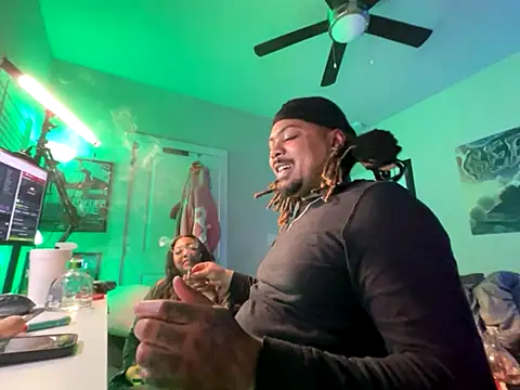 4EVAGLACIERS online show from 11-18-25, 02:38