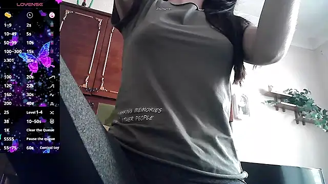 ElizaSwon online show from 06-18-26, 02:33