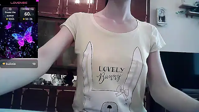 ElizaSwon online show from 07-11-26, 03:45