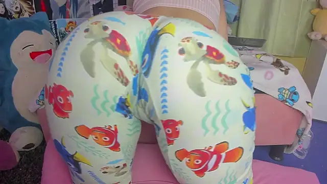 bonnie moon online show from 12-23-25, 04:12