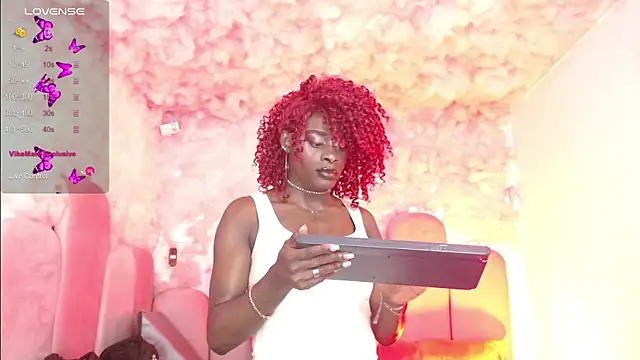 Snapshot of puca_ebony chatting on 04-30-26, 04:47 puca ebony online show from 04-30-26, 04:47