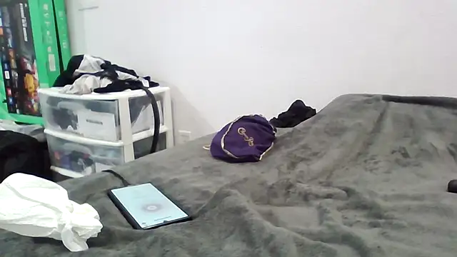 Snapshot of Iliketocooksquirt25 chatting on 10-04-25, 01:01 Iliketocooksquirt25 online show from 10-04-25, 01:01