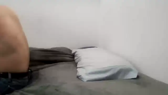 Snapshot of Iliketocooksquirt25 chatting on 09-23-25, 03:35 Iliketocooksquirt25 online show from 09-23-25, 03:35