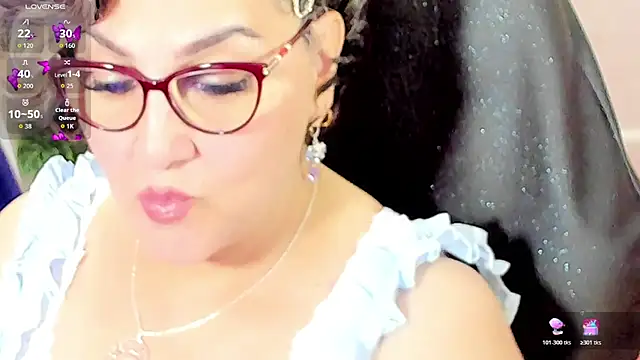 Snapshot of cataleya_mom chatting on 02-14-26, 02:50 cataleya mom online show from 02-14-26, 02:50