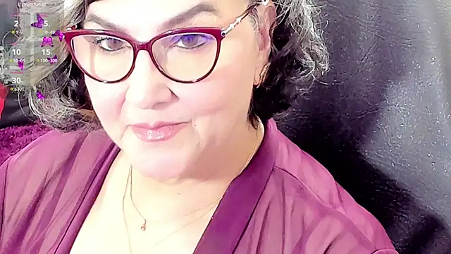 Snapshot of cataleya_mom chatting on 05-18-26, 04:07 cataleya mom online show from 05-18-26, 04:07