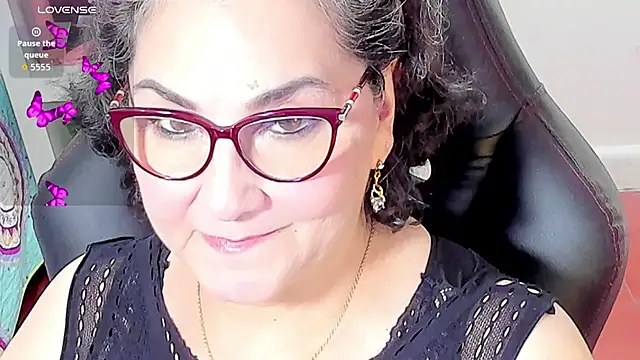 cataleya mom online show from 10-19-25, 04:15