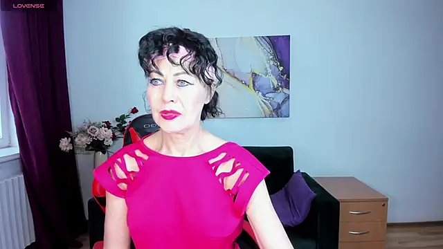 Silvia Wallec online show from 04-24-26, 05:42