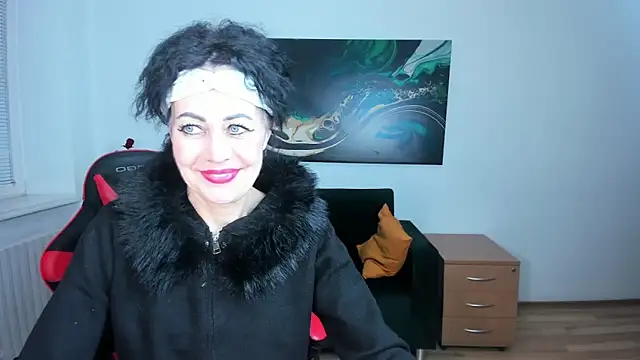 Silvia Wallec online show from 03-12-26, 06:56