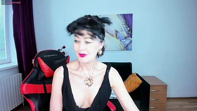 Silvia Wallec online show from 05-05-26, 05:32