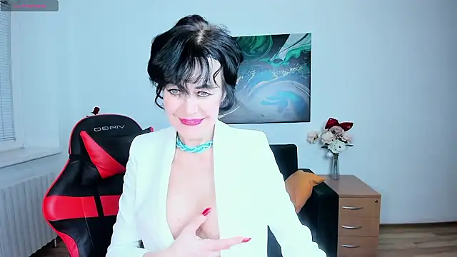 Silvia Wallec online show from 02-07-26, 06:05