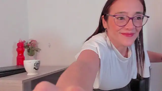 Jessica Herrera  online show from 02-12-26, 09:58