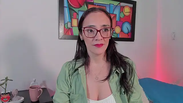 Jessica Herrera  online show from 12-14-25, 04:34