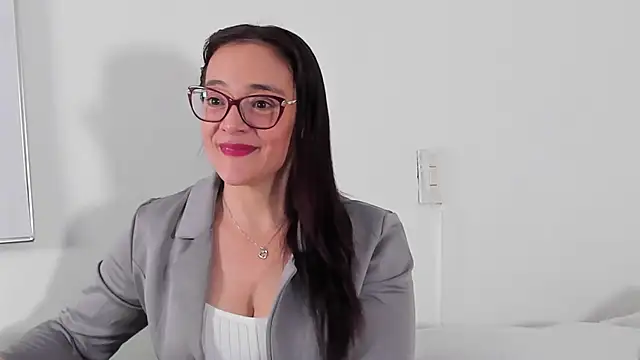 Jessica Herrera  online show from 05-15-26, 09:35
