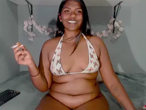 Sexykitten147 online show from 10-08-25, 12:28