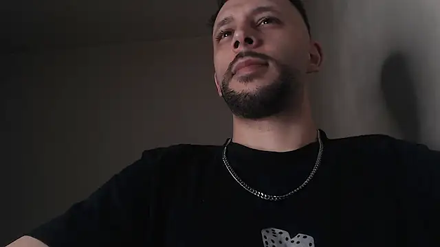 Snapshot of henryaxe chatting on 05-17-26, 03:01 henryaxe online show from 05-17-26, 03:01