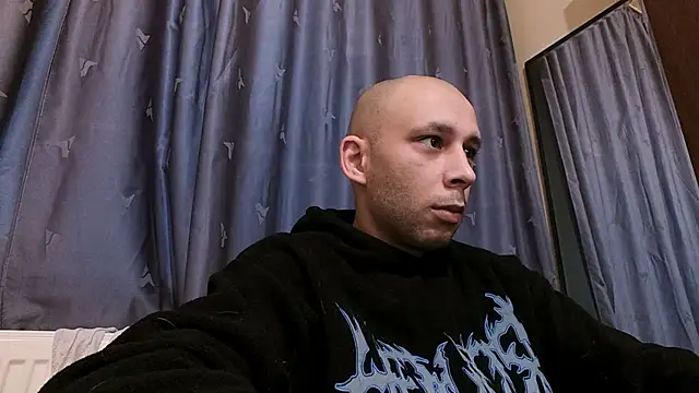 Snapshot of henryaxe chatting on 01-14-25, 01:17 henryaxe online show from 01-14-25, 01:17