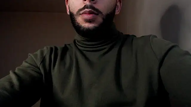 Snapshot of henryaxe chatting on 10-15-25, 11:35 henryaxe online show from 10-15-25, 11:35
