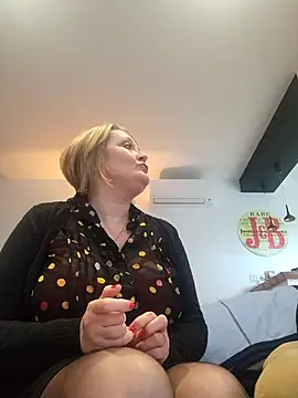 lady charlyne online show from 04-15-26, 06:23