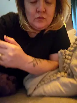 lady charlyne online show from 11-19-25, 09:42