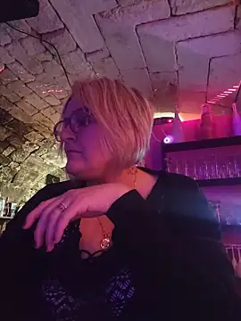 lady charlyne online show from 06-12-26, 07:33