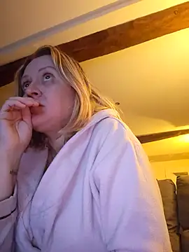 lady charlyne online show from 01-07-25, 06:45