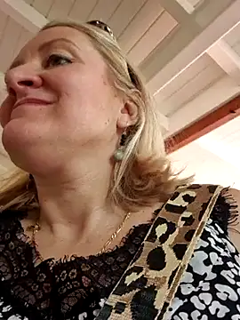 lady charlyne online show from 01-15-25, 03:18