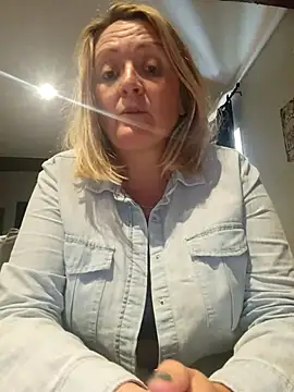 lady charlyne online show from 02-28-25, 08:39