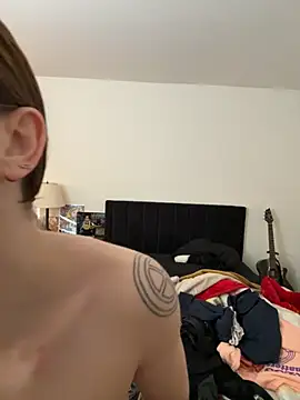 Snapshot of ketarisenup chatting on 11-17-25, 01:04 ketarisenup online show from 11-17-25, 01:04