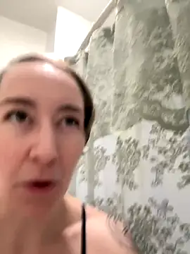 Snapshot of ketarisenup chatting on 09-11-25, 12:10 ketarisenup online show from 09-11-25, 12:10