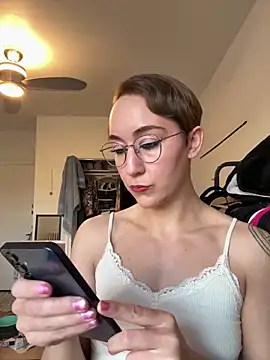 Snapshot of ketarisenup chatting on 02-16-25, 10:55 ketarisenup online show from 02-16-25, 10:55