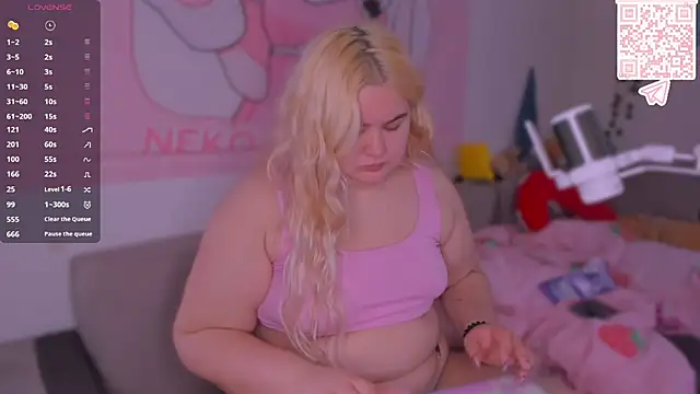 Freakcute  online show from 02-06-26, 01:29