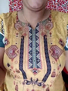 Priya Boudi online show from 12-19-25, 07:00