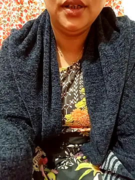 Priya Boudi online show from 12-13-25, 08:04