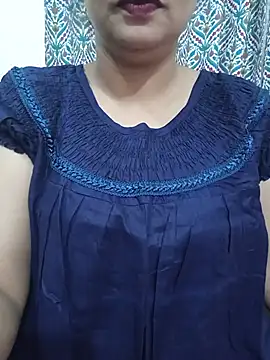 Snapshot of Priya_Boudi chatting on 07-20-26, 05:48 Priya Boudi online show from 07-20-26, 05:48