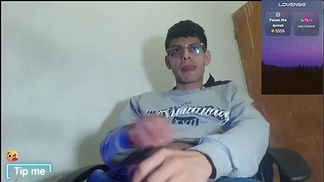GrayHornyX online show from 04-18-26, 08:20