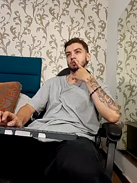 Michael magno online show from 04-07-26, 04:20