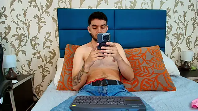 Michael magno online show from 11-02-25, 08:14