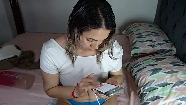 Chantal hott online show from 04-10-26, 09:11