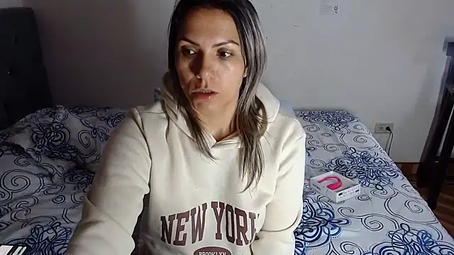 Snapshot of Chantal_hott chatting on 07-14-26, 07:31 Chantal hott online show from 07-14-26, 07:31