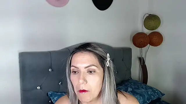 Chantal hott online show from 05-07-26, 06:33