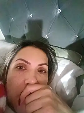 Snapshot of Chantal_hott chatting on 09-14-25, 02:56 Chantal hott online show from 09-14-25, 02:56