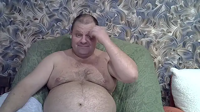 Nilola6 online show from 11-17-25, 01:04