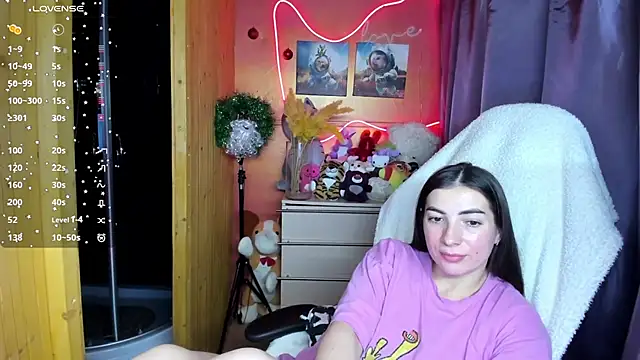 Fiery Brunette  online show from 01-08-26, 08:31