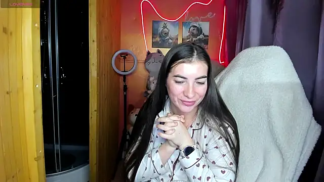 Fiery Brunette  online show from 10-02-25, 04:16