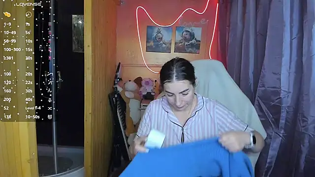 Fiery Brunette  online show from 03-02-25, 11:19