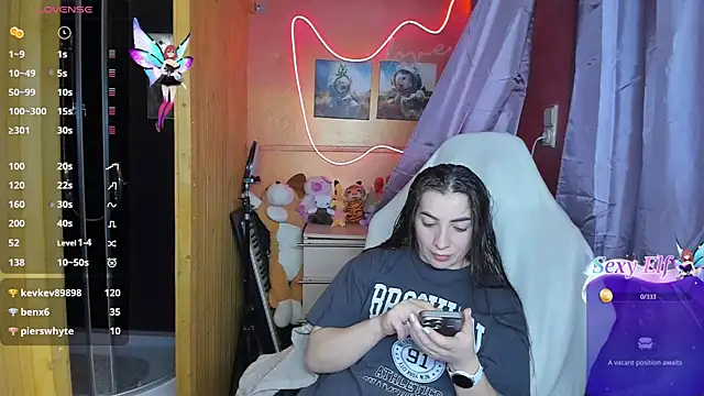 Fiery Brunette  online show from 02-21-25, 05:42