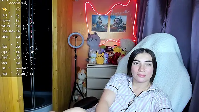 Fiery Brunette  online show from 09-14-25, 05:13